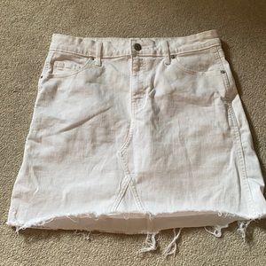 Old Navy trendy white jean skirt